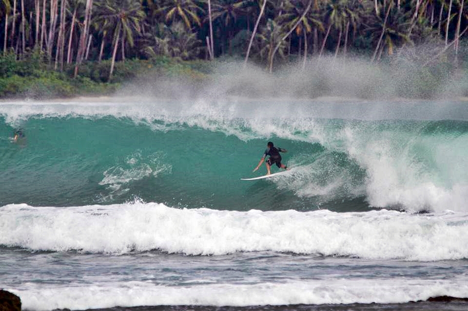 nias-island-indonesias-surf-camp (4)